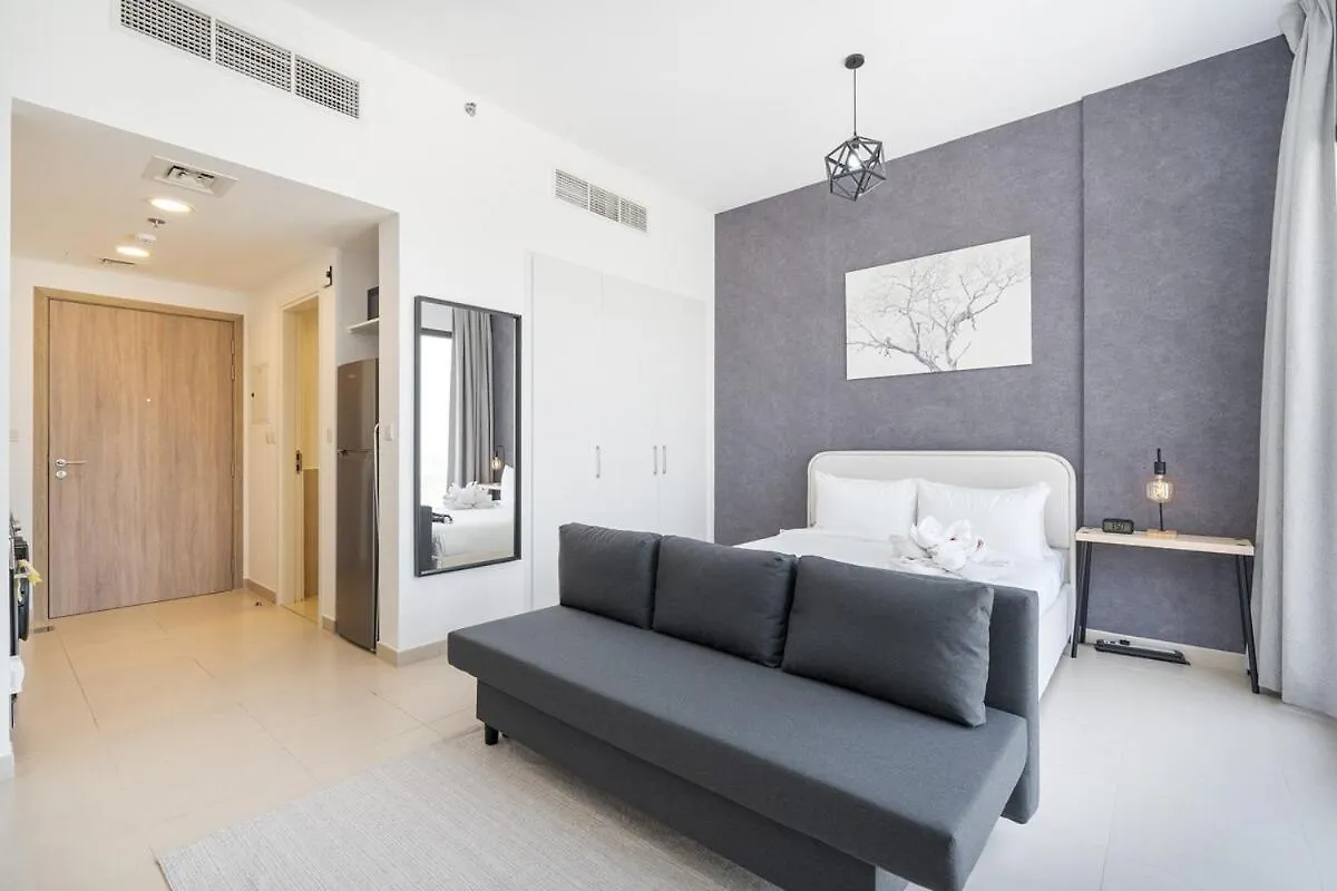 Stylish Studio For 4 In Vibrant Town Square Dubai 0*,